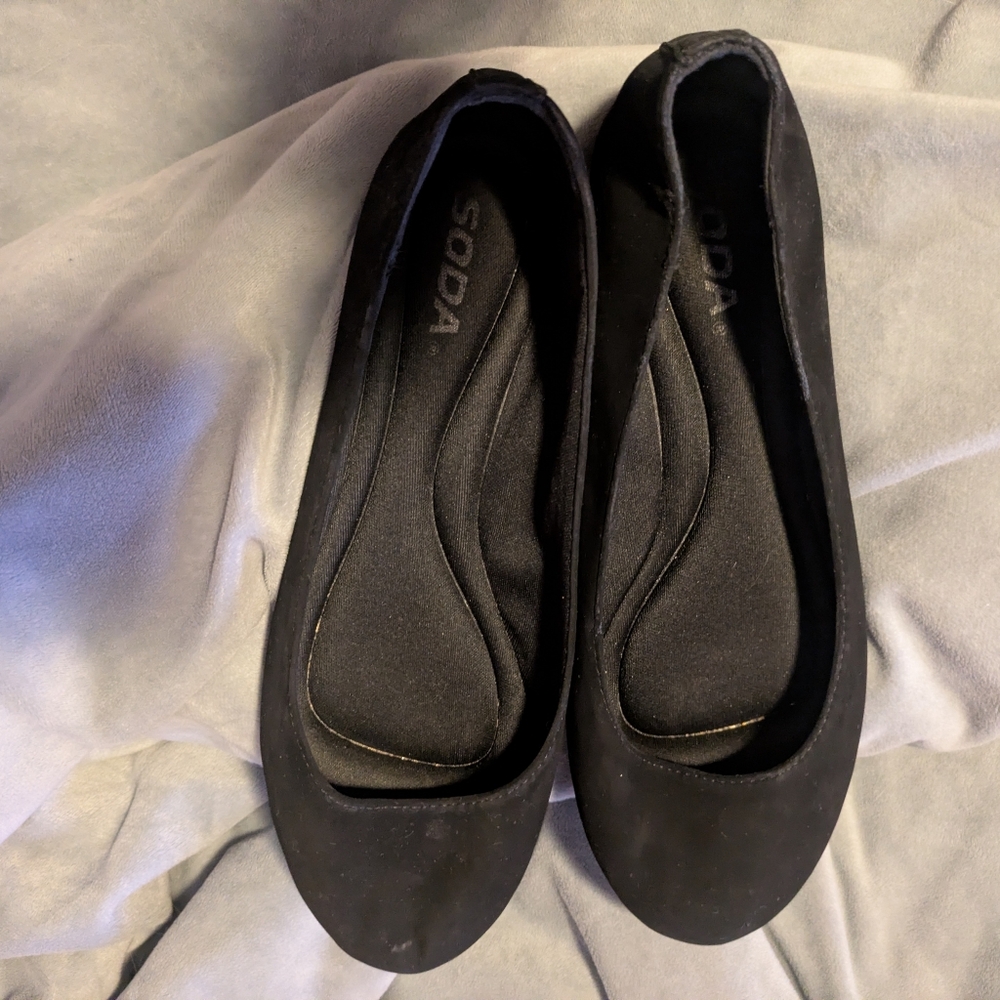 Soda Women's Classic Black Flats
